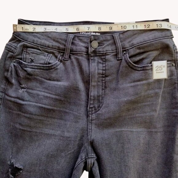 Time And Tru Jeans 4 High Rise Distressed Cropped Stretch Black Raw Cuff - Picture 5 of 10